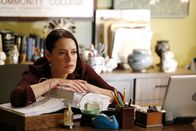 Community – Als Dean Pelton 5000 Dollar für ein virtuelles Realitätssystem ausgibt, beginnt Frankie (Paget Brewster) an seinem Verstand zu zweifeln ...