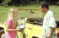 50 erste Dates – Für Henry (Adam Sandler, r.) ist es Liebe auf den ersten Blick und er will alles tun, damit Lucy (Drew Barrymore, l.) sich ebenfalls in ihn verliebt. Doch das ist keine leichte Sache ....