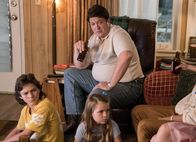 Young Sheldon – L-R: George Cooper Jr. (Montana Jordan), George Cooper Sr. (Lance Barber), Missy Cooper (Raegan Revord).