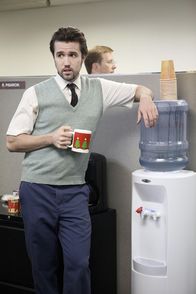 It's Always Sunny in Philadelphia – Nach dem, was mit Dee passiert ist, nimmt sich Mac (Rob McElhenney) vor, gesünder zu leben ...