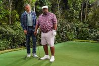 The Neighborhood – Terrence (Phil Morris, l.); Calvin Butler (Cedric the Entertainer, r.)