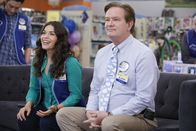 Superstore – -- "Rebranding" Episode 212 -- Pictured: (l-r) Ben Feldman as Jonah, America Ferrera as Amy, Mark McKinney as Glenn -- (Photo by: Trae Patton/NBC)