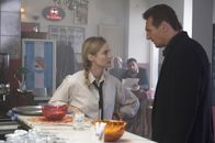 Unknown Identity – Endlich hat Harris (Liam Neeson) die Taxifahrerin Gina (Diane Kruger) gefunden.