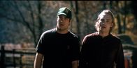 Cabin Fever – Bert (James DeBello, l.); Jeff (Joey Kern, r.)