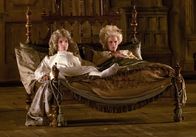 Louis van Beethoven – Schauspieler Pfeiffer (Sabin Tambrea, li.) und seine Kollegin (Gabriele Lindl) auf der Bühne