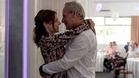 Gefangen – ARD/WDR GEFANGEN Uhr im ERSTEN. Noch sind sie ein glückliches Paar: Ellen (Antje Traue) und Harry (Wolfram Koch).