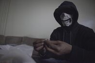Drogen im Visier – NEWARK, N.J.- A Heroin hustler.