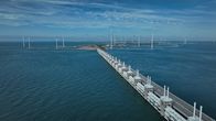 Die Macht der Elemente – Die Niederlande schützen sich mit gigantischen Deichanlagen vor den Fluten der Nordsee.