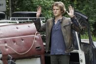 MacGyver – Ein neuer Auftrag bringt ihn in eine brisante Situation. Doch MacGyver (Lucas Till) wäre nicht MacGyver, wenn er nicht einen Ausweg finden würde.