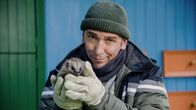 Löwenzahn – Der kleine Igel braucht dringend Hilfe, um den Winter zu überleben. Fritz (Guido Hammesfahr) kümmert sich um ihn.