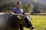 Zu Tisch ... – Grauviehzüchter Roland Hausegger aus dem Tiroler Ötztal.