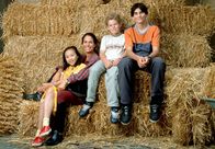 Die Kinder vom Alstertal – Von links: Kiki (Thuy-Anh Cao), Carla (Simone Ritscher), Tobias (Tim Küchler) und Timo (Marco Soumikh).