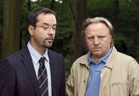 Tatort – Kommissar Frank Thiel (Axel Prahl, r) und Professor Karl-Friedrich Boerne (Jan Josef Liefers) sind sich wie immer nicht einig.