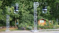 Kaffee oder Tee – SÜDWESTRUNDFUNK Kaffee oder Tee - Der SWR Nachmittag Täglich von Montag bis Freitag, jeweils um 16:05 Uhr (Teil1) und um 17:05 Uhr (Teil2) im SWR Fernsehen. Das tägliche Servicemagazin des SWR Fernsehens bietet Wissenswertes aller Sparten. Mit Gesundheitstipps, Rezepten, Ratschlägen, Freizeitanregungen und Unterhaltung live aus dem Kaffee- oder Tee-Garten. Hier mit neuen, dekorativen Scheinwerfern.