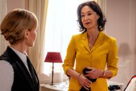 Sturm der Liebe – Sophias (Krista Birkner, r.) Reaktion auf Katjas (Isabell Stern, l.) Vorwürfe ist ungewöhnlich.