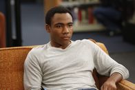 Community – Ein neues Schuljahr steht auch Troy (Donald Glover) bevor und damit jede Menge neue Herausforderungen ...