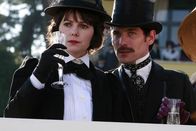 Coco Chanel – L-R: Coco Chanel (Barbora Bobulova) und Etienne Balsan (Sagamore Stévenin)