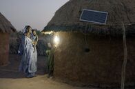 Senegals Solarheldinnen – Die Frauen kehren mit dem Know-how ins Dorf zurück und versorgen ihre Häuser mit Solarenergie.
