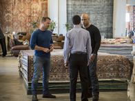 Navy CIS: L.A. – Das Team um Callen (Chris O'Donnell, l.) und Sam (LL Cool J, r.) muss einen Fall untersuchen, als der Afghane Gabriel Mir angefahren und entführt wird ...