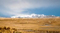 Universum: Extrem! – Blick vom Altiplano zum Carretera a La Rinconada, Peru.