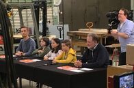 pur+ – Moderator Eric Mayer, drei SchĂĽlern und Hans-Georg Torkel vom Deutschen Erfinderverband, nahm die drei Erfindung kritisch unter die Lupe.Â