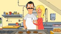 Bob's Burgers – Wie wird Bob (l.) reagieren, als sich Linda (r.) dazu entschließt, sich die Haare blond zu färben ...