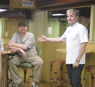 In Teufels Küche mit Gordon Ramsay – Gordon Ramsay (r.)