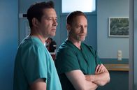 In aller Freundschaft – Hat die Freundschaft von Dr. Philipp Brentano (Thomas Koch, li.) und Dr. Kai Hoffmann (Julian Weigend, re.) noch eine Chance?