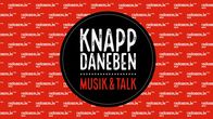 Knapp daneben (rbb) – Moderator und Pianist Heiner Knapp stellt Berliner Künstlerinnen und Künstler von ihrer ganz persönlichen Seite vor. Dabei geht es auch um Songs und Geschichten, die ihr Leben geprägt haben. Heute steht Dirk Michaelis in den Startlöchern. Mit seiner Ballade „Als ich fortging“ verzaubert er immer noch Jung und Alt.