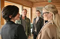 Die Toten vom Bodensee – L-R: Marianne Schöchl (Veronika Glatzner), Micha Oberländer (Matthias Koeberlin), Hannah Zeiler (Nora Waldstätten), Karina Droste (Hilde Dalik).