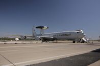 Geniale Technik – NATO Flugzeug