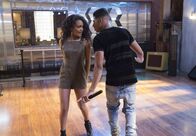 Empire – Anika dreht immer mehr ab und versucht alles, um Hakeem (Bryshere Y. Gray, r.) zurückzugewinnen und seine neue Flamme Laura (Jamila Velazquez, l.) auszustechen. Doch wird ihr das wirklich gelingen?