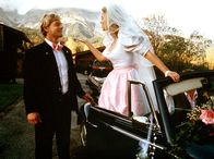 Sag einfach Ja! – Dumm gelaufen: Vera (Tina Ruland) lässt zum Entsetzen von Hans (Henning Baum) die Hochzeit platzen.