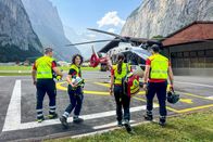 Mona mittendrin – Klaus Müllener, Rettungssanitäter, Mona Vetsch, Bettina Eberle, Notärztin, Arno Parli, Pilot