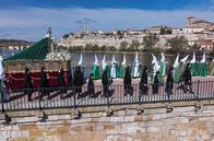 Zu Tisch ... – Prozession zu Ehren der Jungfrau der Hoffnung in der Stadt Zamora: Nirgendwo in Spanien wird die Semana Santa, die heilige Woche vor Ostern, inbrünstiger zelebriert als hier.
