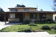 Die Super-Makler - Top oder Flop? – Heute kümmert sich das Makler-Ehepaar Tarek und Christina El Moussa um ein heruntergekommenes Haus in Anaheim in Kalifornien. Bis sie ihr Projekt hoffentlich mit Profit weiterverkaufen können, liegt aber noch viel Arbeit vor ihnen ...