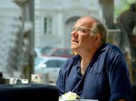 Tatort – Kommissar Max Palu (Jochen Senf) in einer ruhigen Minute.