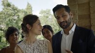 Die Agentin – Die Gastfreundschaft und Vertrautheit, mit der Farhad (Cas Anvar) ihr begegnet, beeindrucken Rachel (Diane Kruger), stürzen sie aber auch in einen großen Zwiespalt.