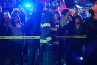 Station 19 – Station 19 Staffel 3 Folge 1 Muss die Stellung halten: Okieriete Onaodowan als Dean Miller (M.)