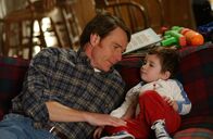 Malcolm mittendrin – L-R: Hal (Bryan Cranston), Jamie (James Rodriguez)