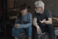Next – Abby LeBlanc (Elizabeth Cappuccino, l.); Paul LeBlanc (John Slattery, r.)