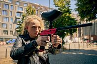 Die Heiland - Wir sind Anwalt – Wenn Natti Hendricks (Luzia Oppermann) richtig wütend wird, scheint sie keine Grenzen zu kennen. Aber würde sie auch einen Mord begehen?