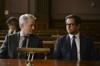 Bull – Dr. Benanti (C.J. Wilson, l.); Dr. Jason Bull (Michael Weatherly, r.)