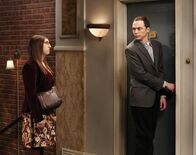 The Big Bang Theory – Glauben, dass sie das glücklichste Paar der Clique sind. Doch haben Sheldon (Jim Parsons, r.) und Amy (Mayim Bialik, l.) wirklich recht damit?