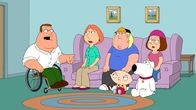 Family Guy – v.l.n.r.) Joe, Lois, Chris, Stewie, Brian und Meg ...