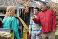 The Goldbergs – (v.li.) Wendi McLendon-Covey (Beverly Goldberg), Sean Giambrone (Adam Goldberg), Jeff Garlin (Murray Goldberg).