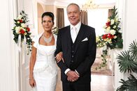 Sturm der Liebe – ARD STURM DER LIEBE FOLGE 1646 Uhr im ERSTEN. Hochzeit: Das glücklich vermählte Brautpaar Doris (Simone Ritscher, l.) und Werner (Dirk Galuba, r.).