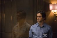 Hannibal – Als Will (Hugh Dancy) Dr. Du Maurier von seinem und Jacks Plan erzählt, läuft es dieser eiskalt den Rücken runter ...
