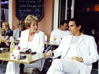 Tatort (SWR) – SWR Fernsehen TATORT, "Kalte Herzen" Uhr. Frenzy Soutter (Gila von Weitershausen) und Romano (Diego Wallraff).