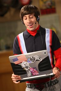 The Big Bang Theory – Kann seinem Freund leider keinen Rat in Sachen Liebe geben: Howard (Simon Helberg) ...